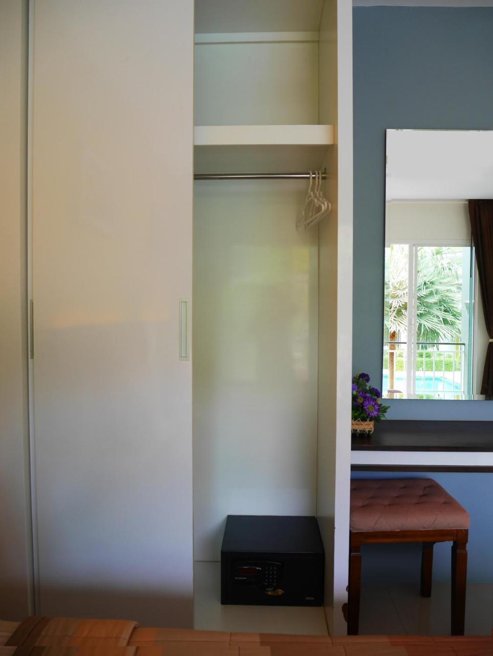 Gypsy Sea View Resort- Island 3* Pulau Phi Phi